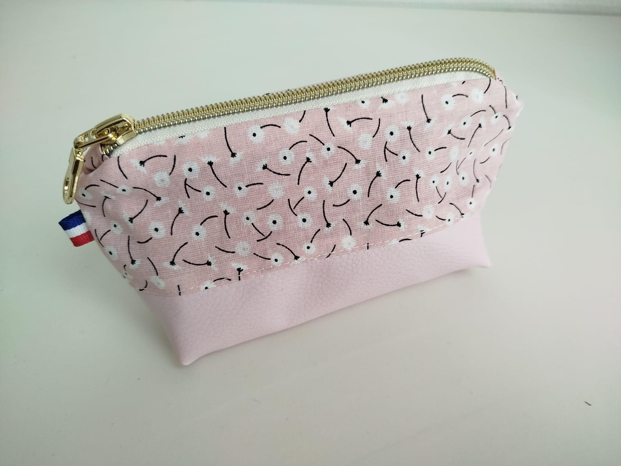 Trousse pocket de maquillage simili rose MARGUERITE fabriquée en Gironde - France