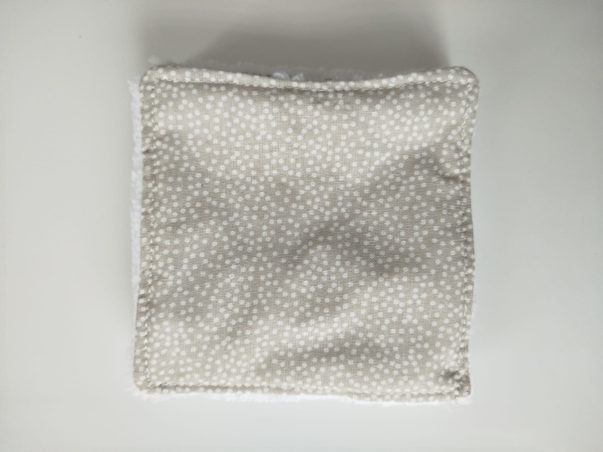 Lot de 5 lingettes démaquillantes PILMONA fabriquées en Gironde