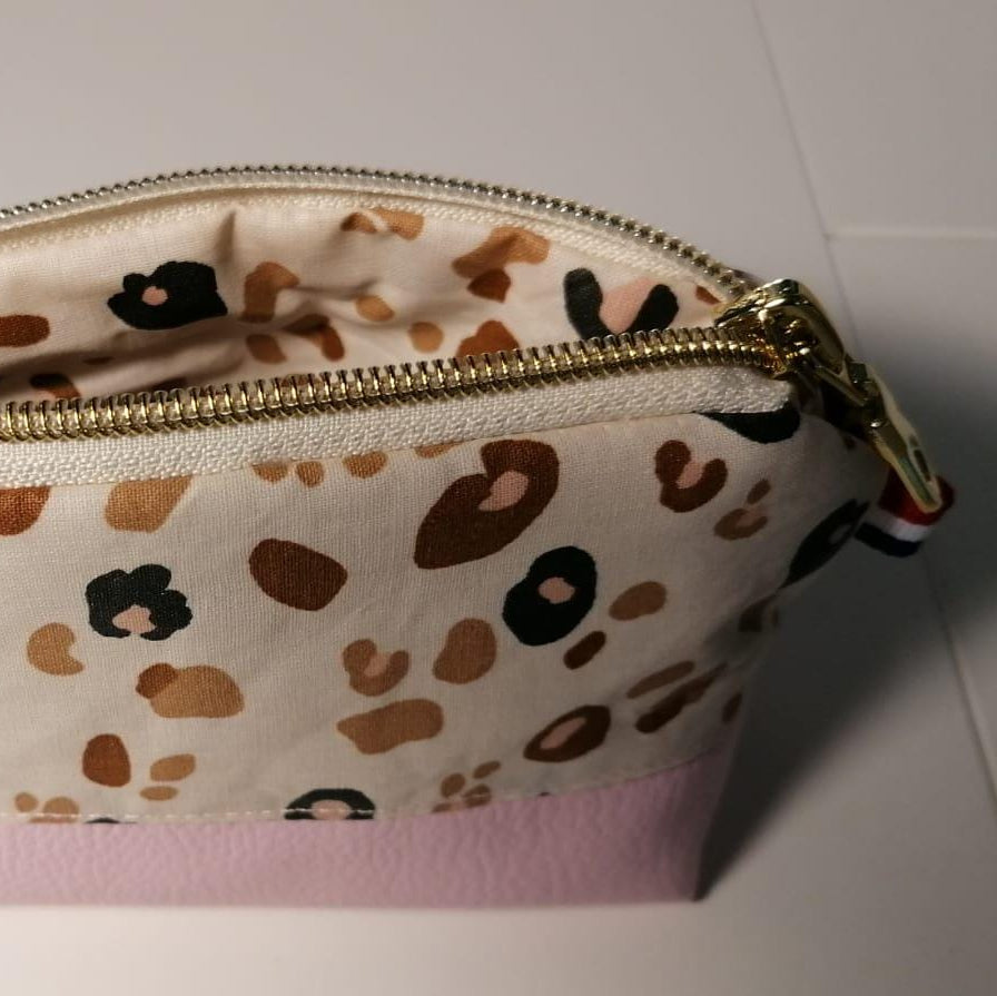 Trousse pocket de maquillage simili rose CAMELIA fabriquée en Gironde - France